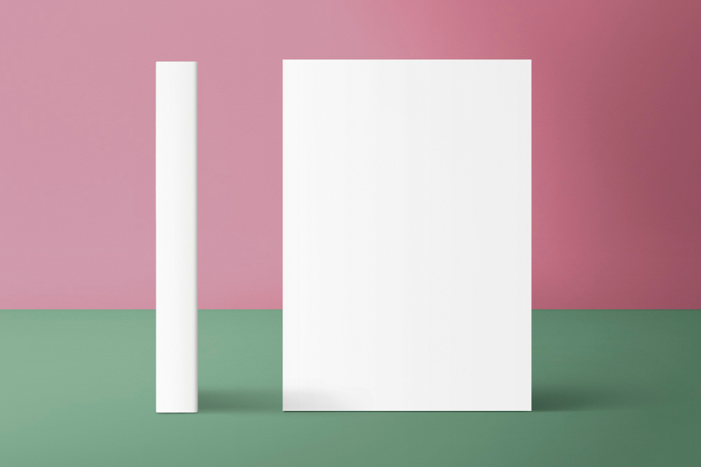 livre de face et de profil, couverture blanche